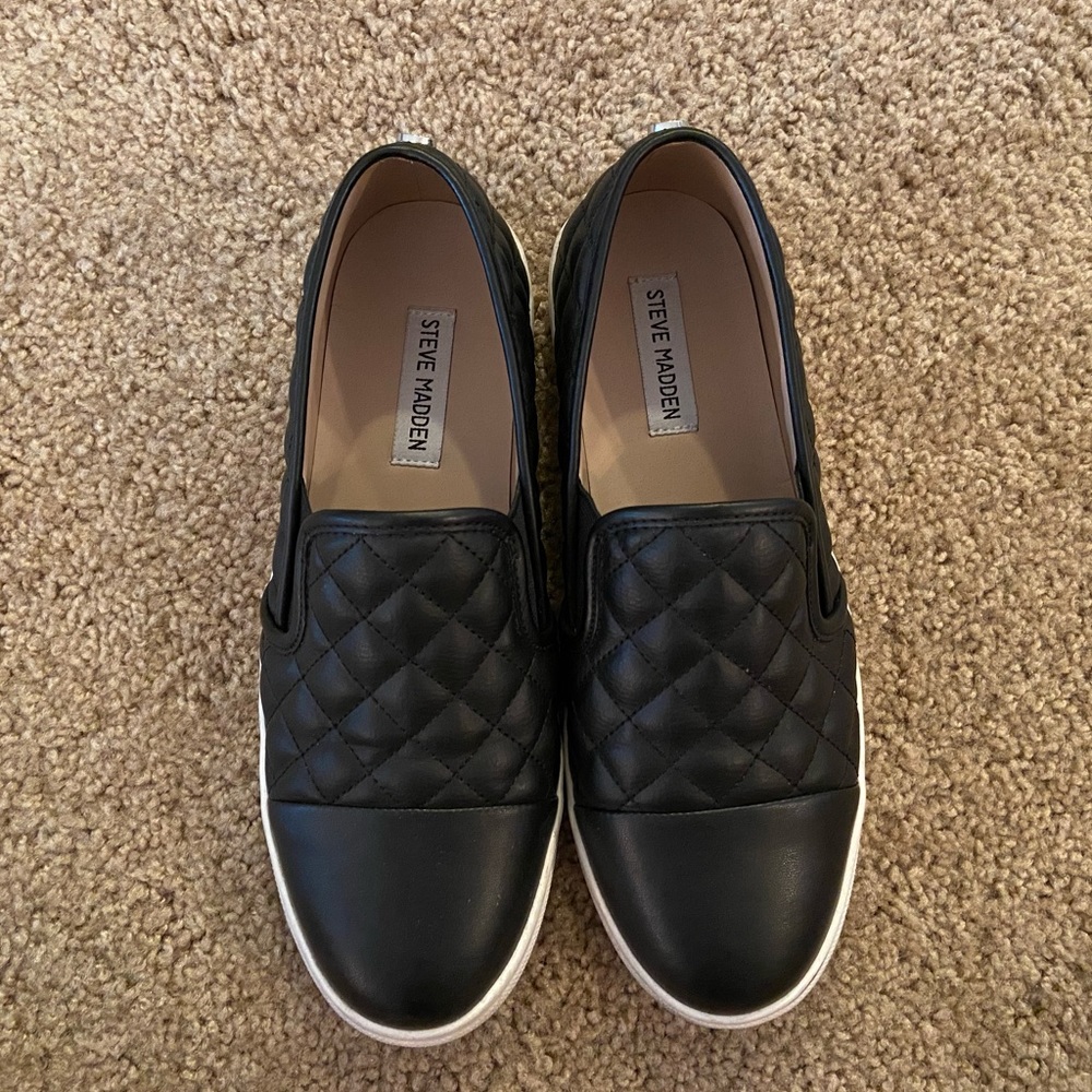 Steve Madden Women’s Sneakers - Picture 3 of 4